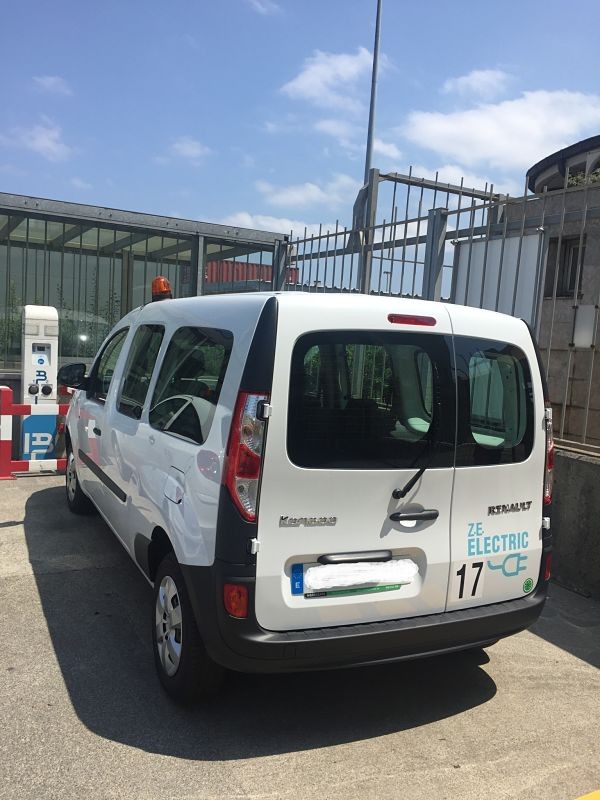 Adquisici&oacute;n de coche el&eacute;ctrico